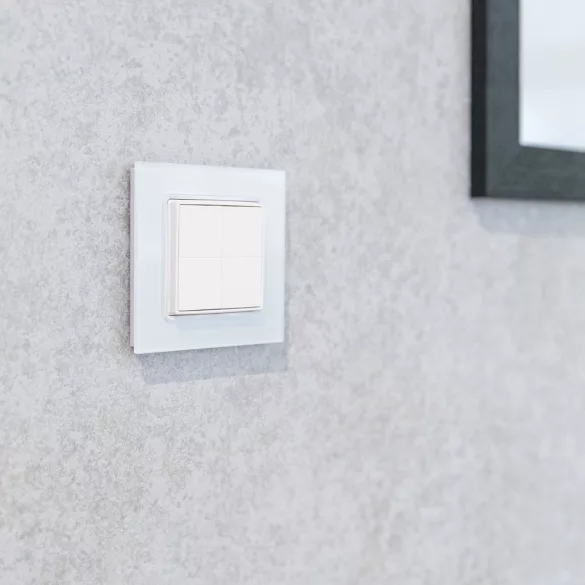 Shelly BLU Wall Switch 4 vezeték nélküli kapcsoló + Legrand / Shelly keret adapter