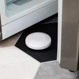 Shelly Flood S Gen4 – csőtörés, vízfolyás és eső érzékelő szenzor, Wi-Fi, Zigbee, Matter, fehér (S4SN-0071Z)