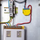 Shelly RGBW2 RGBW LED csík és LED izzó okosvezérlés