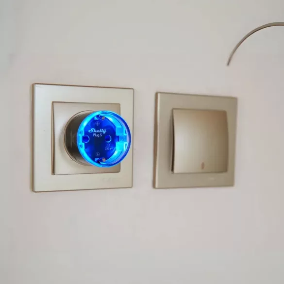 Shelly Plug S Gen3 – fogyasztásmérős okoskonnektor, Wi-Fi, Bluetooth, Matter, fekete