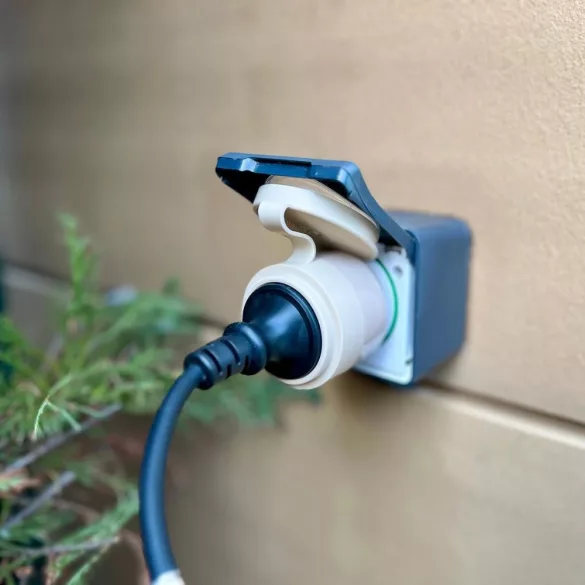 Shelly Wave Outdoor Plug S LR – fogyasztásmérős konnektor, Z-Wave