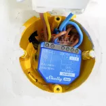 Shelly 1 Gen4  – egy áramkörös relé, Wi-Fi, Bluetooth, Zigbee, Matter