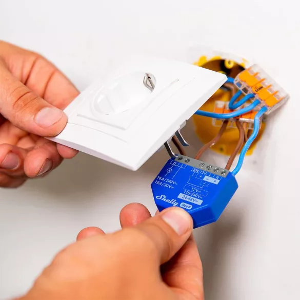 Shelly 1 Gen4  – egy áramkörös relé, Wi-Fi, Bluetooth, Zigbee, Matter