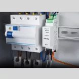 Shelly Pro 3EM 120A V2 – fogyasztásmérő, három fázisú, 3 x 120A áramváltóval, Wi-Fi, Ethernet, Matter (SPEM-003CEBEU)