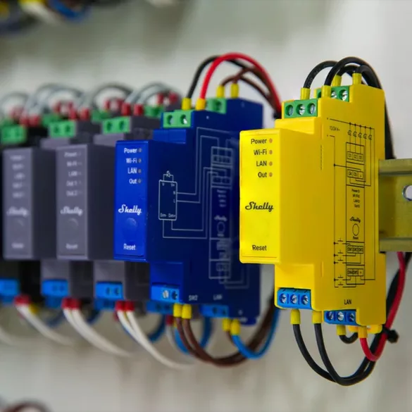 Shelly Pro RGBWW PM – LED vezérlő, DIN, Wi-Fi, Ethernet, Bluetooth